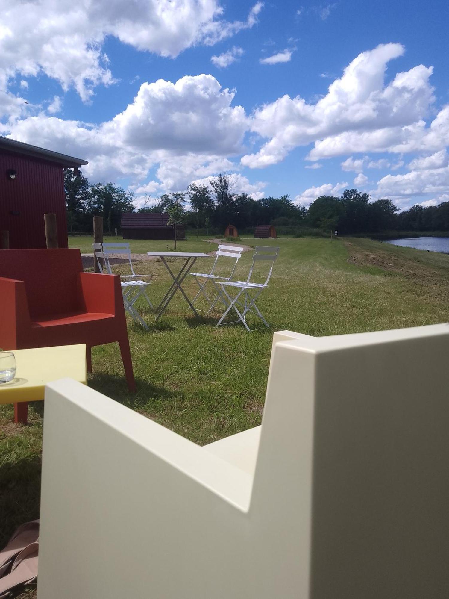 La Halte Du Canal Luthenay-Uxeloup Luaran gambar